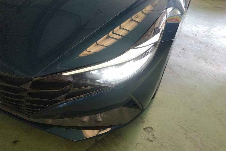 Used Hyundai Elantra 2021 1.5L CVT LUX Prestige Edition Left Front Headlight