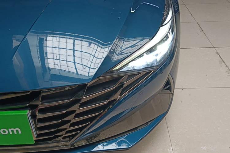 Used Hyundai Elantra 2021 1.5L CVT GLX Elite Edition Left Front Headlight