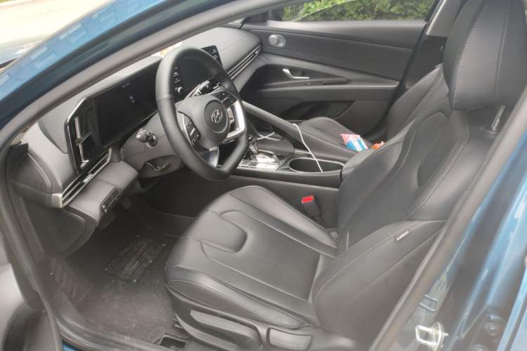 Used Hyundai Elantra 2021 1.5L CVT GLX Elite Edition Left Front Seat