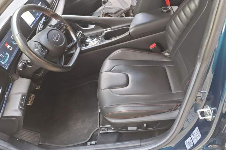 Used Hyundai Elantra 2021 240TGDi DCT TOP Flagship Edition Left Front Seat