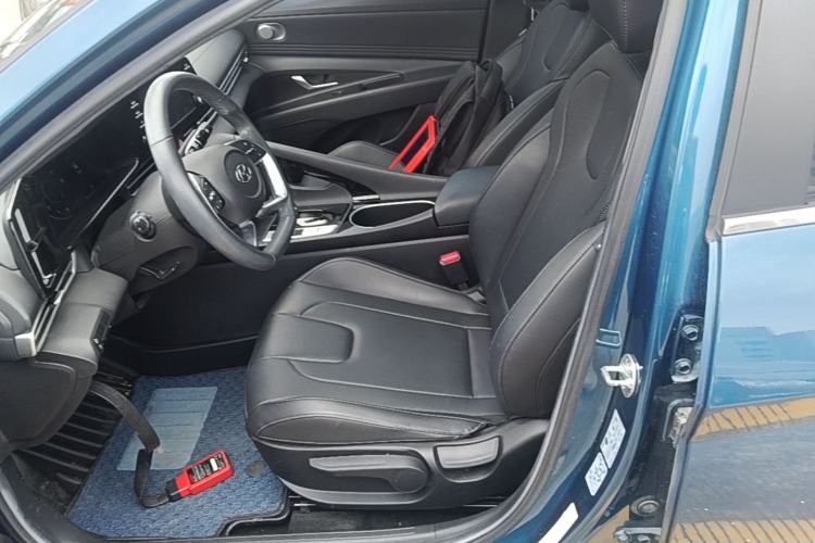 Used Hyundai Elantra 2021 1.5L CVT GLX Elite Edition Left Front Seat