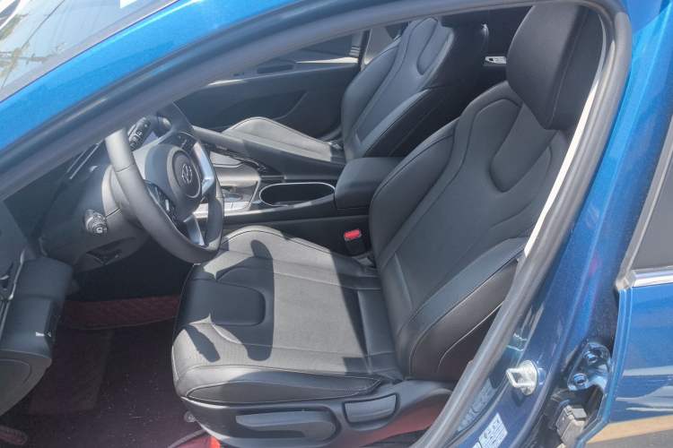 Used Hyundai Elantra 2021 1.5L CVT GLX Elite Edition Left Front Seat