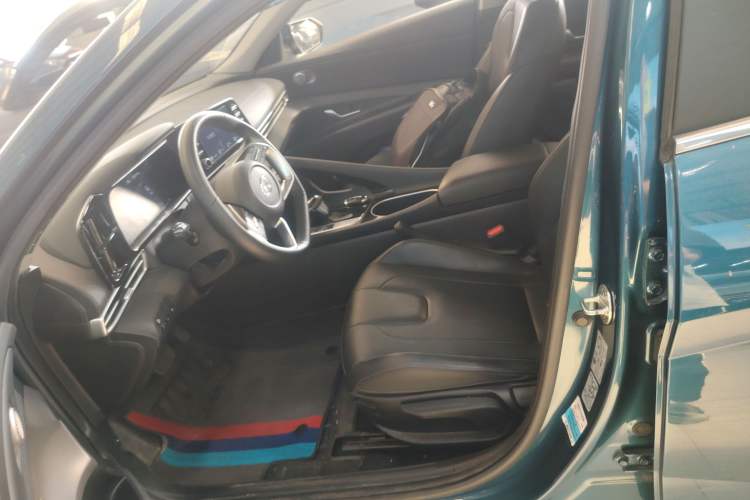 Used Hyundai Elantra 2021 1.5L CVT GLX Elite Edition Left Front Seat