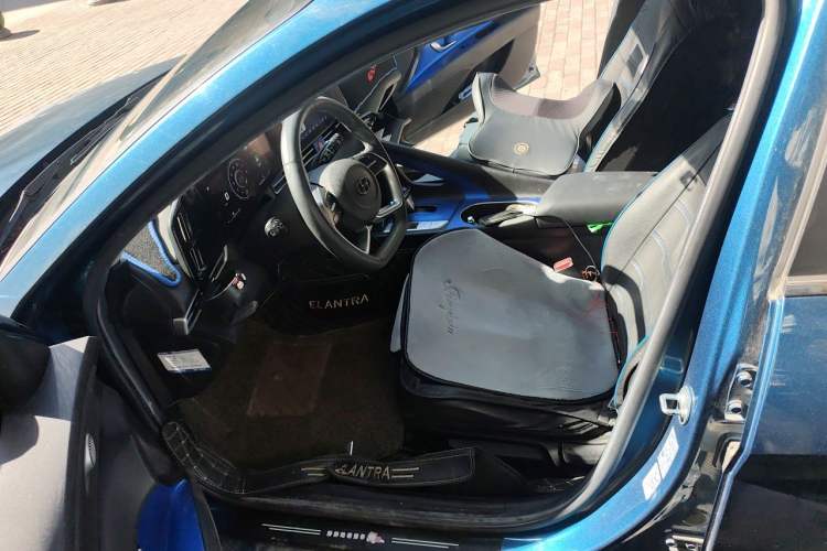 Used Hyundai Elantra 2021 1.5L CVT GLX Elite Edition Left Front Seat