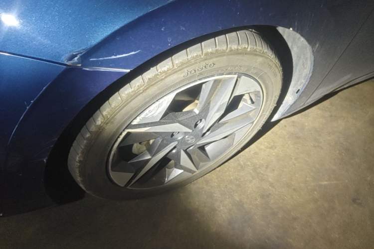 Used Hyundai Elantra 2021 1.5L CVT LUX Prestige Edition Left Front Wheel Hub