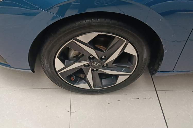 Used Hyundai Elantra 2021 1.5L CVT GLX Elite Edition Left Front Wheel Hub