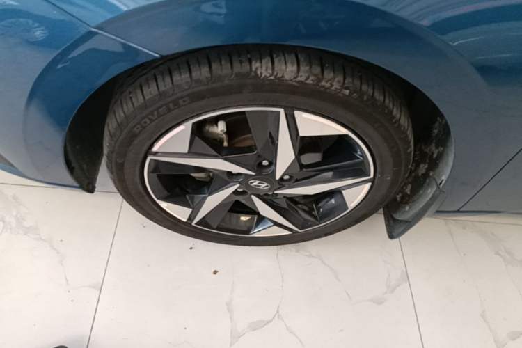Used Hyundai Elantra 2021 1.5L CVT GLX Elite Edition Left Front Wheel Hub