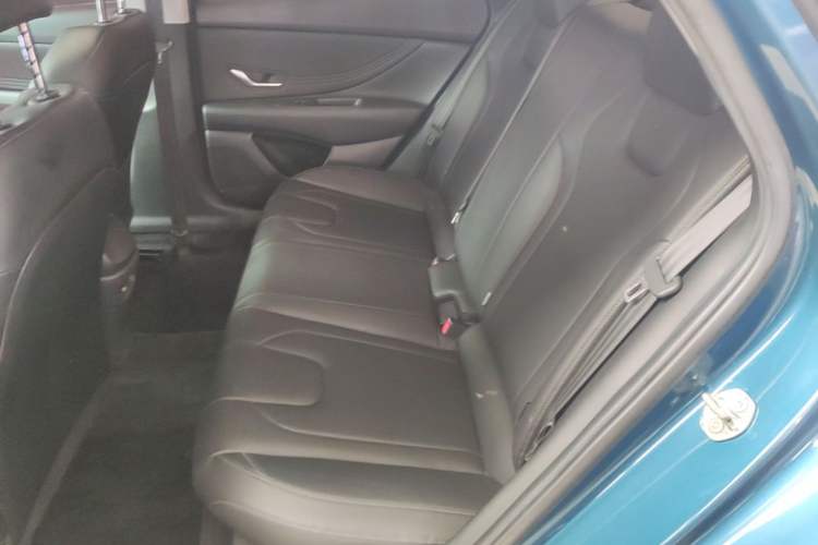 Used Hyundai Elantra 2021 1.5L CVT LUX Prestige Edition Left Rear Seat
