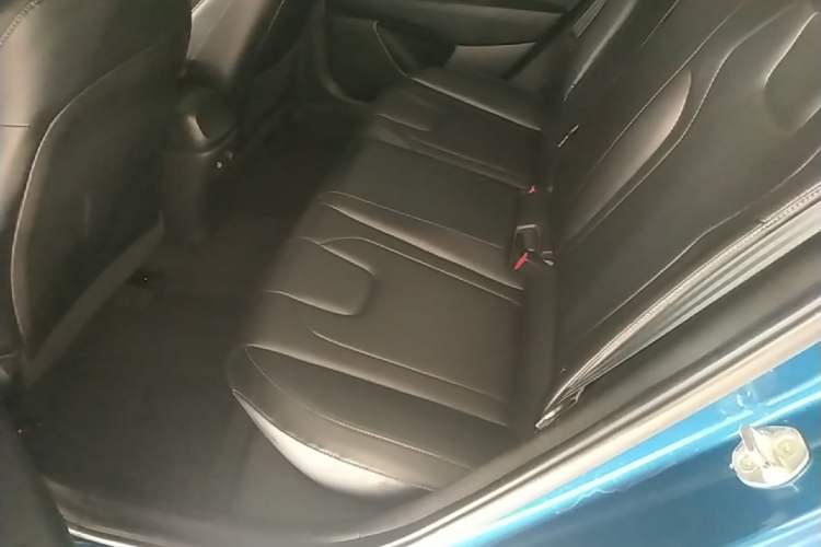 Used Hyundai Elantra 2021 1.5L CVT LUX Prestige Edition Left Rear Seat