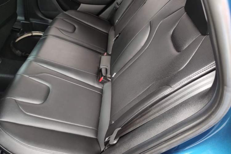 Used Hyundai Elantra 2021 1.5L CVT LUX Prestige Edition Left Rear Seat