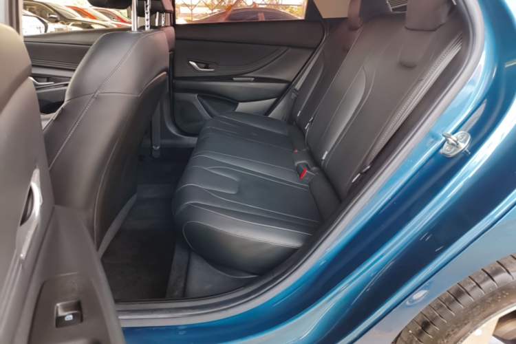 Used Hyundai Elantra 2021 1.5L CVT LUX Prestige Edition Left Rear Seat