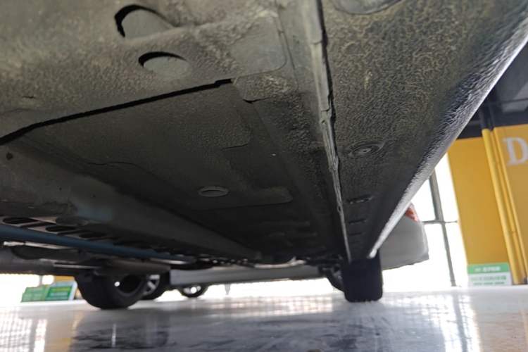 Used Hyundai Elantra 2021 1.5L CVT LUX Prestige Edition Left Side Sill