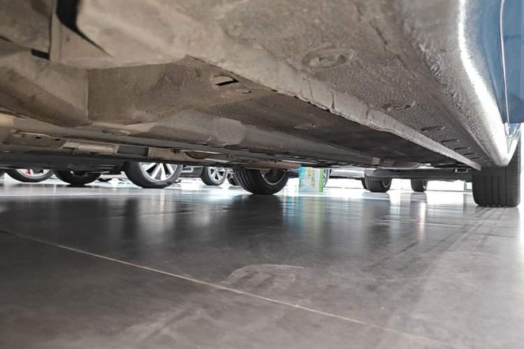 Used Hyundai Elantra 2021 1.5L CVT GLX Elite Edition Left Side Sill
