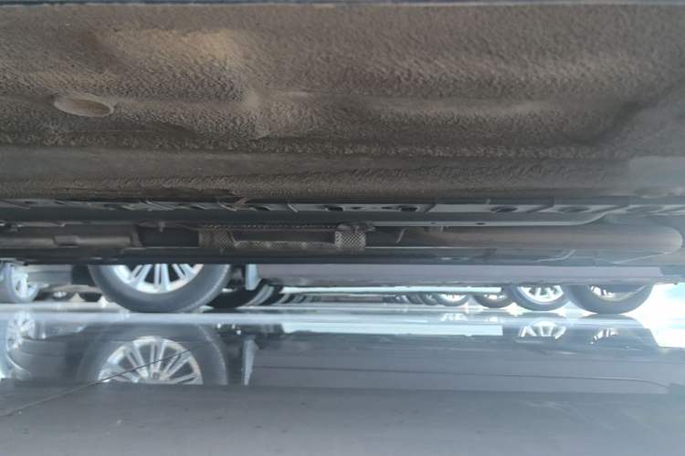 Used Hyundai Elantra 2021 1.5L CVT GLX Elite Edition Left Side Sill