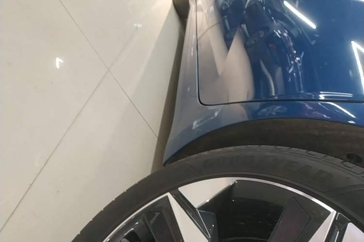 Used Hyundai Elantra 2021 1.5L CVT LUX Prestige Edition Left Side Sill
