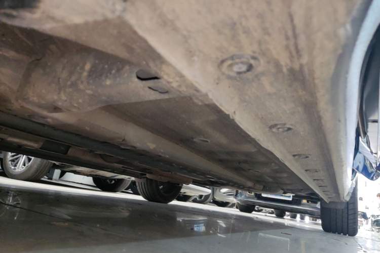 Used Hyundai Elantra 2021 1.5L CVT LUX Prestige Edition Left Side Sill