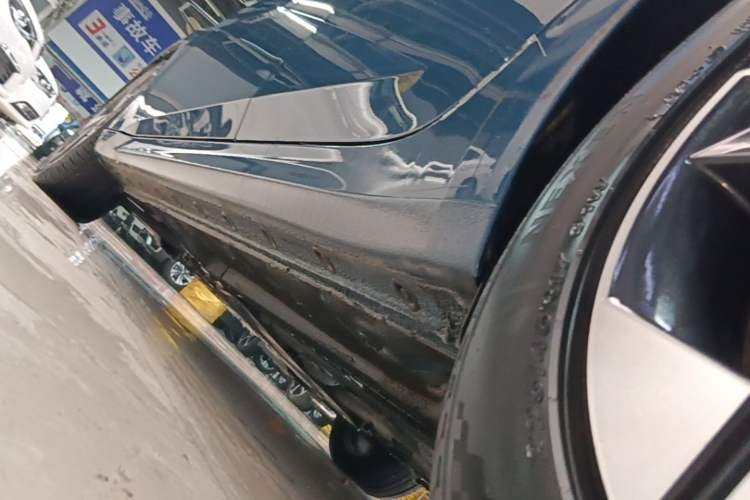Used Hyundai Elantra 2021 1.5L CVT GLX Elite Edition Left Side Sill