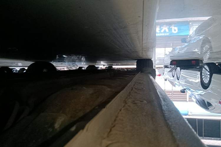 Used Hyundai Elantra 2021 1.5L CVT GLX Elite Edition Left Side Sill
