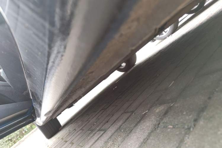 Used Hyundai Elantra 2021 1.5L CVT LUX Prestige Edition Left Side Sill