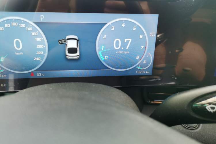 Used Hyundai Elantra 2021 240TGDi DCT TOP Flagship Edition Odometer Close Up