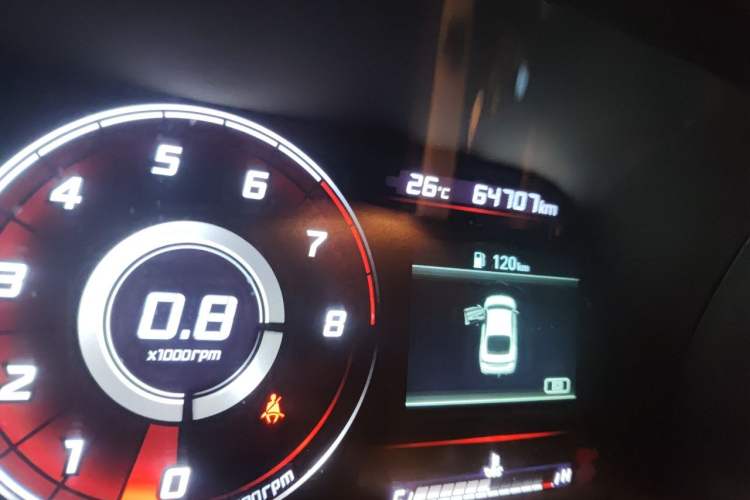 Used Hyundai Elantra 2021 1.5L CVT GLX Elite Edition Odometer Close Up