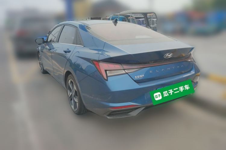 Used Hyundai Elantra 2021 1.5L CVT GLX Elite Edition Rear Left 45 Deg