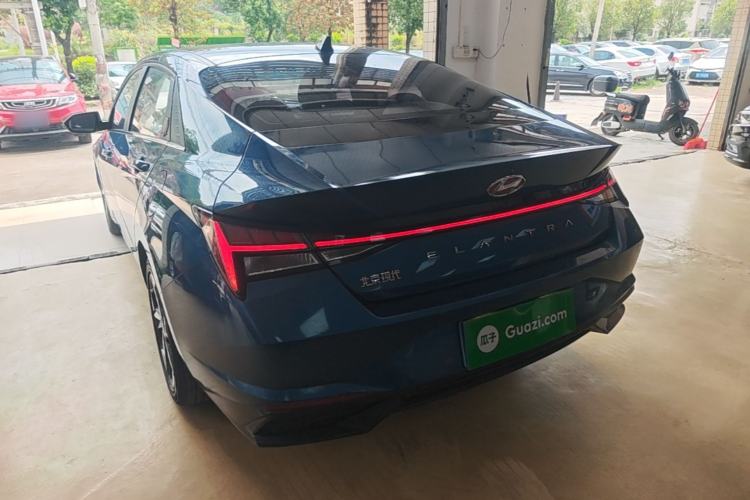 Used Hyundai Elantra 2021 1.5L CVT LUX Prestige Edition Rear Left 45 Deg