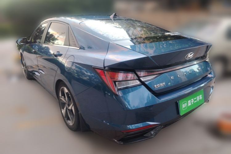 Used Hyundai Elantra 2021 1.5L CVT LUX Prestige Edition Rear Left 45 Deg