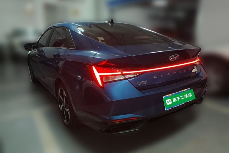 Used Hyundai Elantra 2021 1.5L CVT LUX Prestige Edition Rear Left 45 Deg