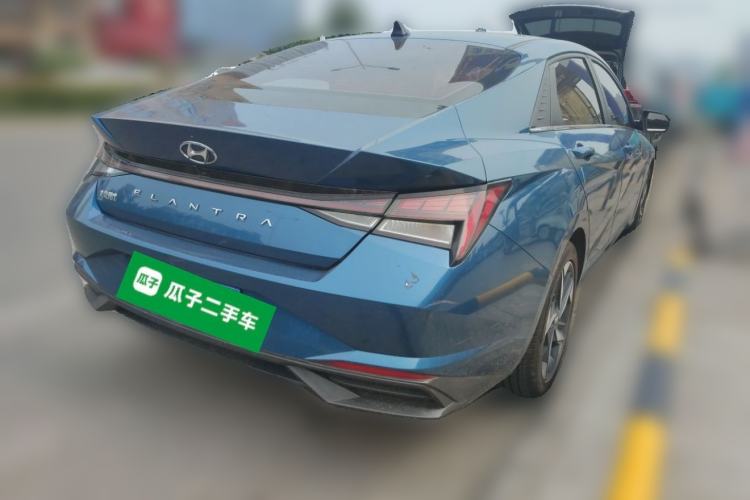 Used Hyundai Elantra 2021 1.5L CVT GLX Elite Edition Rear Right 45 Deg