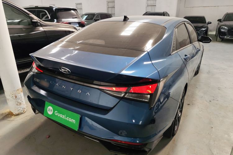 Used Hyundai Elantra 2021 1.5L CVT GLX Elite Edition Rear Right 45 Deg