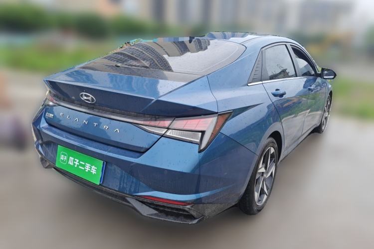 Used Hyundai Elantra 2021 1.5L CVT GLX Elite Edition Rear Right 45 Deg