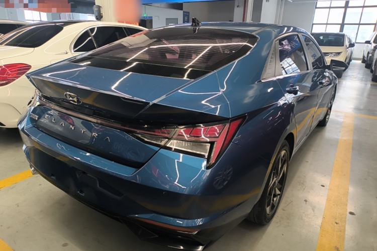 Used Hyundai Elantra 2021 1.5L CVT GLX Elite Edition Rear Right 45 Deg
