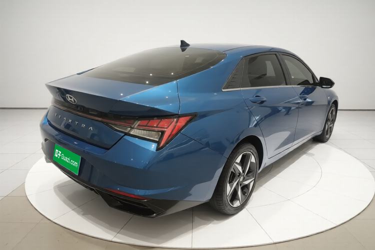 Used Hyundai Elantra 2021 1.5L CVT LUX Prestige Edition Rear Right 45 Deg