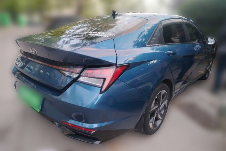 Used Hyundai Elantra 2021 1.5L CVT LUX Prestige Edition Rear Right 45 Deg