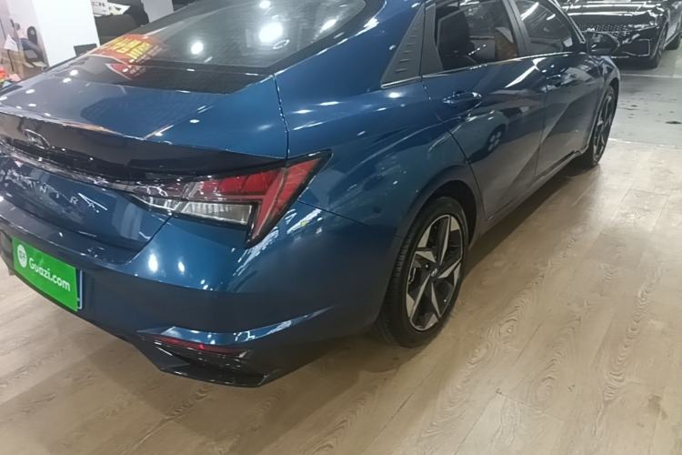 Used Hyundai Elantra 2021 1.5L CVT GLX Elite Edition Rear Right 45 Deg