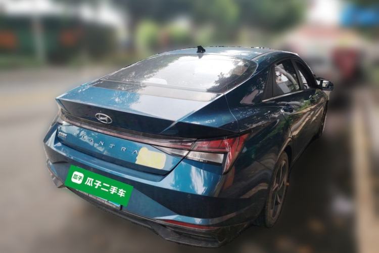 Used Hyundai Elantra 2021 1.5L CVT LUX Prestige Edition Rear Right 45 Deg