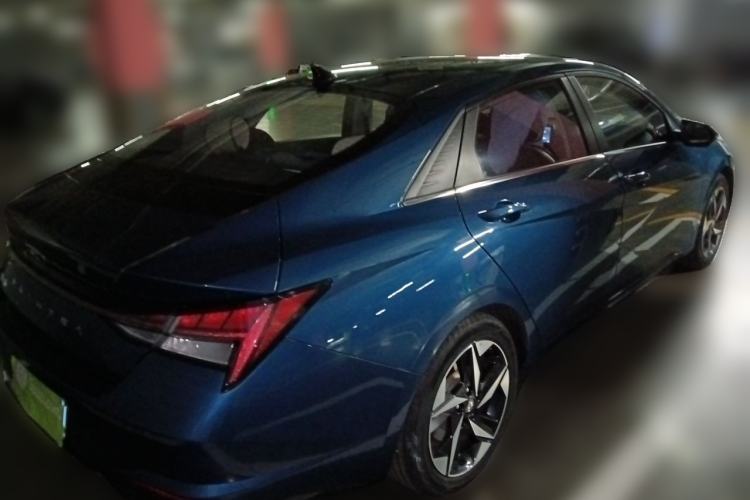 Used Hyundai Elantra 2021 1.5L CVT LUX Prestige Edition Rear Right 45 Deg