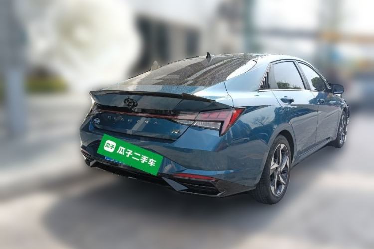 Used Hyundai Elantra 2021 1.5L CVT LUX Prestige Edition Rear Right 45 Deg