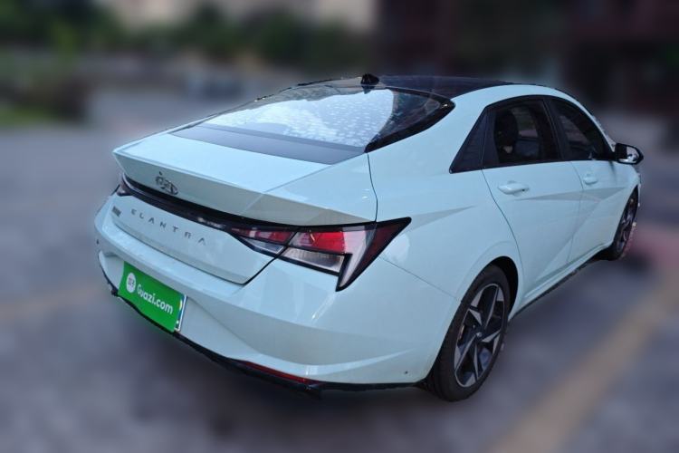 Used Hyundai Elantra 2021 1.5L CVT GLX Elite Edition Rear Right 45 Deg