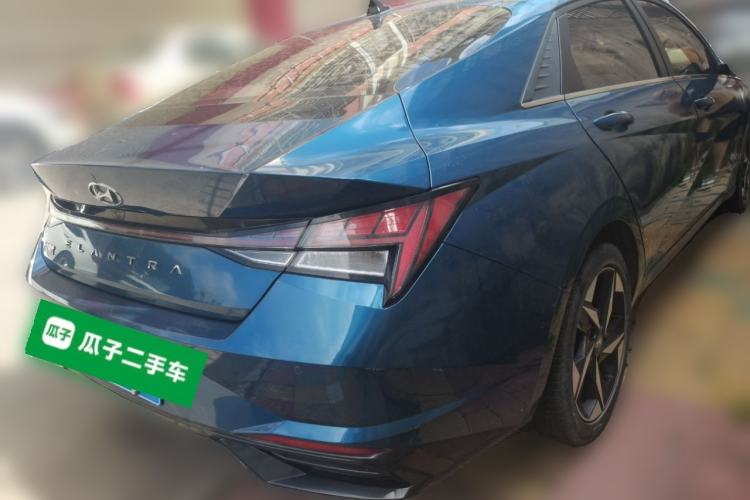 Used Hyundai Elantra 2021 1.5L CVT GLX Elite Edition Rear Right 45 Deg