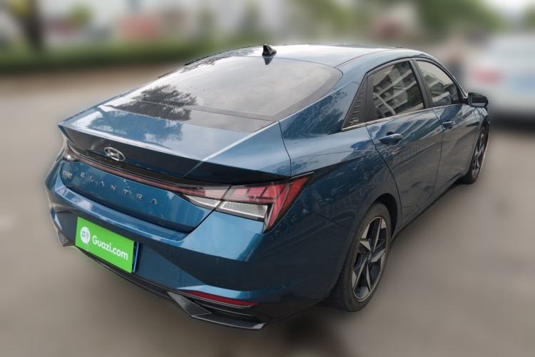 Used Hyundai Elantra 2021 1.5L CVT LUX Prestige Edition Rear Right 45 Deg
