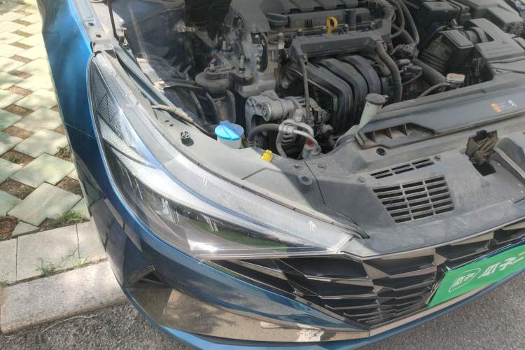 Used Hyundai Elantra 2021 1.5L CVT GLX Elite Edition Right Front Headlight