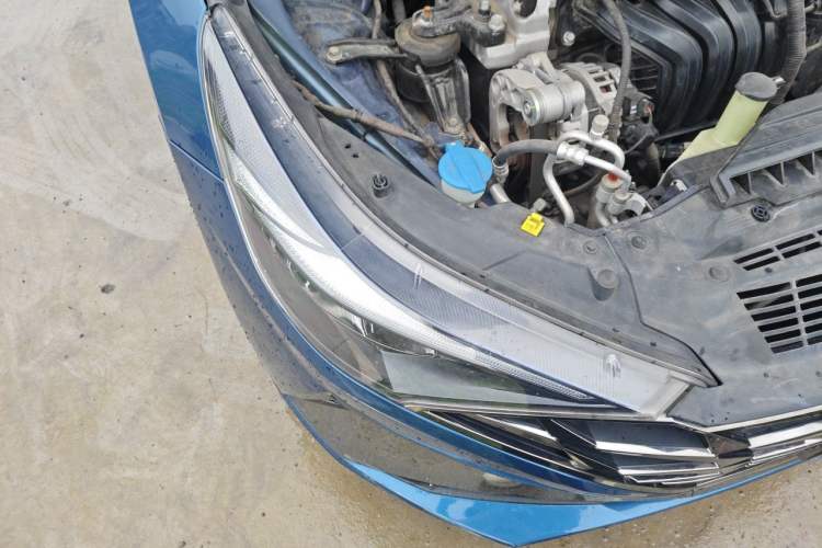 Used Hyundai Elantra 2021 1.5L CVT GLX Elite Edition Right Front Headlight