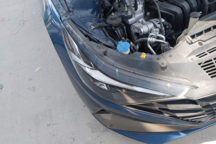 Used Hyundai Elantra 2021 1.5L CVT LUX Prestige Edition Right Front Headlight
