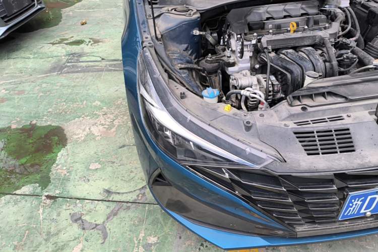Used Hyundai Elantra 2021 1.5L CVT LUX Prestige Edition Right Front Headlight