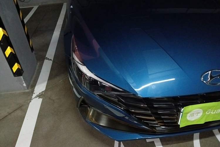Used Hyundai Elantra 2021 1.5L CVT LUX Prestige Edition Right Front Headlight