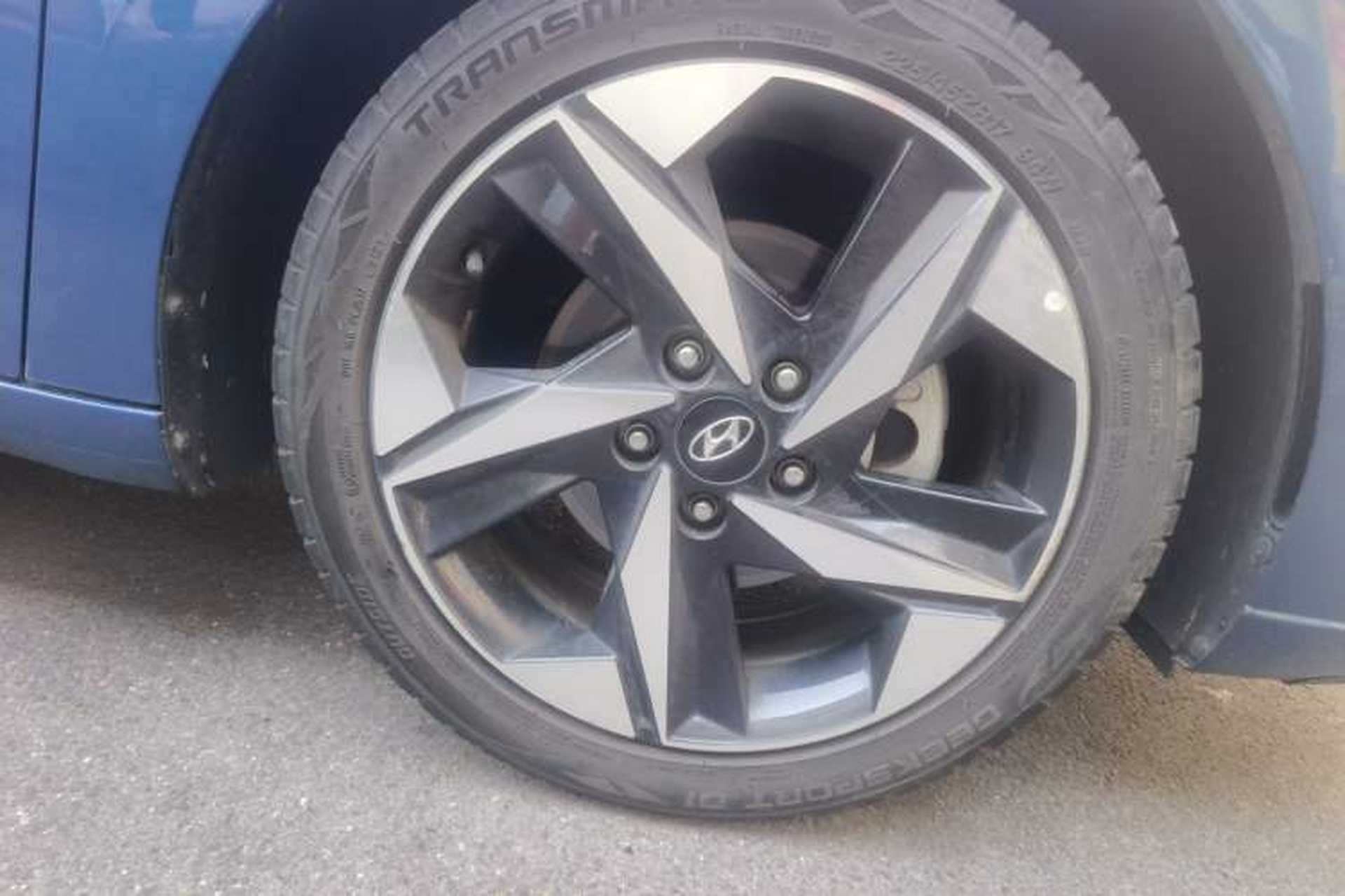 Used Hyundai Elantra 2021 1.5L CVT GLX Elite Edition Right Front Wheel Hub