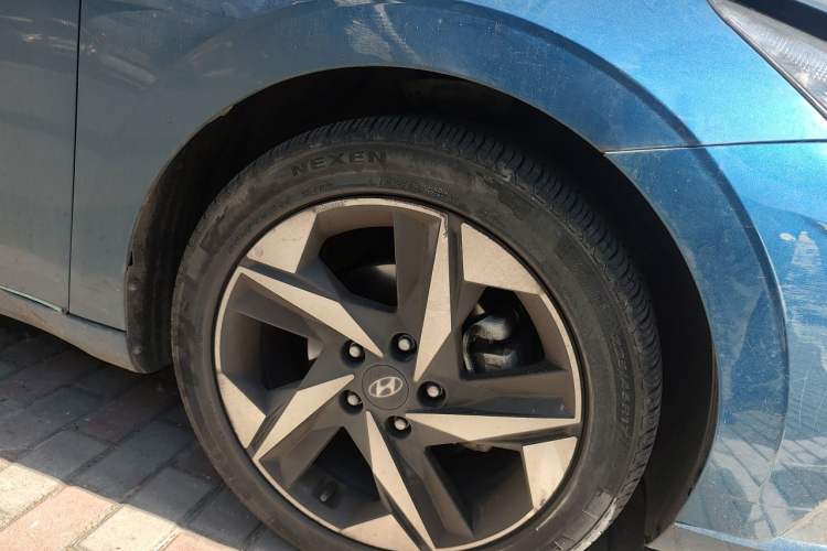 Used Hyundai Elantra 2021 1.5L CVT GLX Elite Edition Right Front Wheel Hub