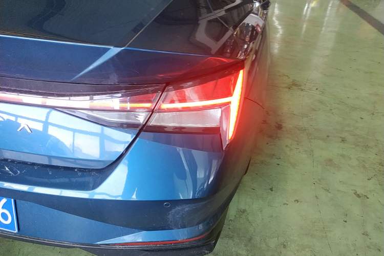 Used Hyundai Elantra 2021 1.5L CVT LUX Prestige Edition Right Rear Taillight